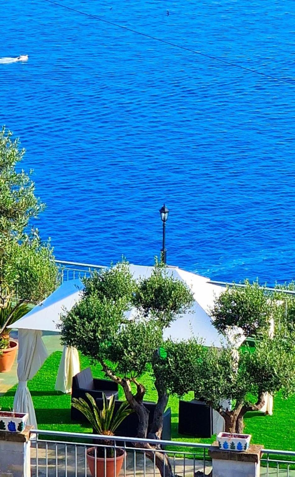 Casale I Tre Diamanti Apartment มัสซาลูเบรนเซ ภายนอก รูปภาพ